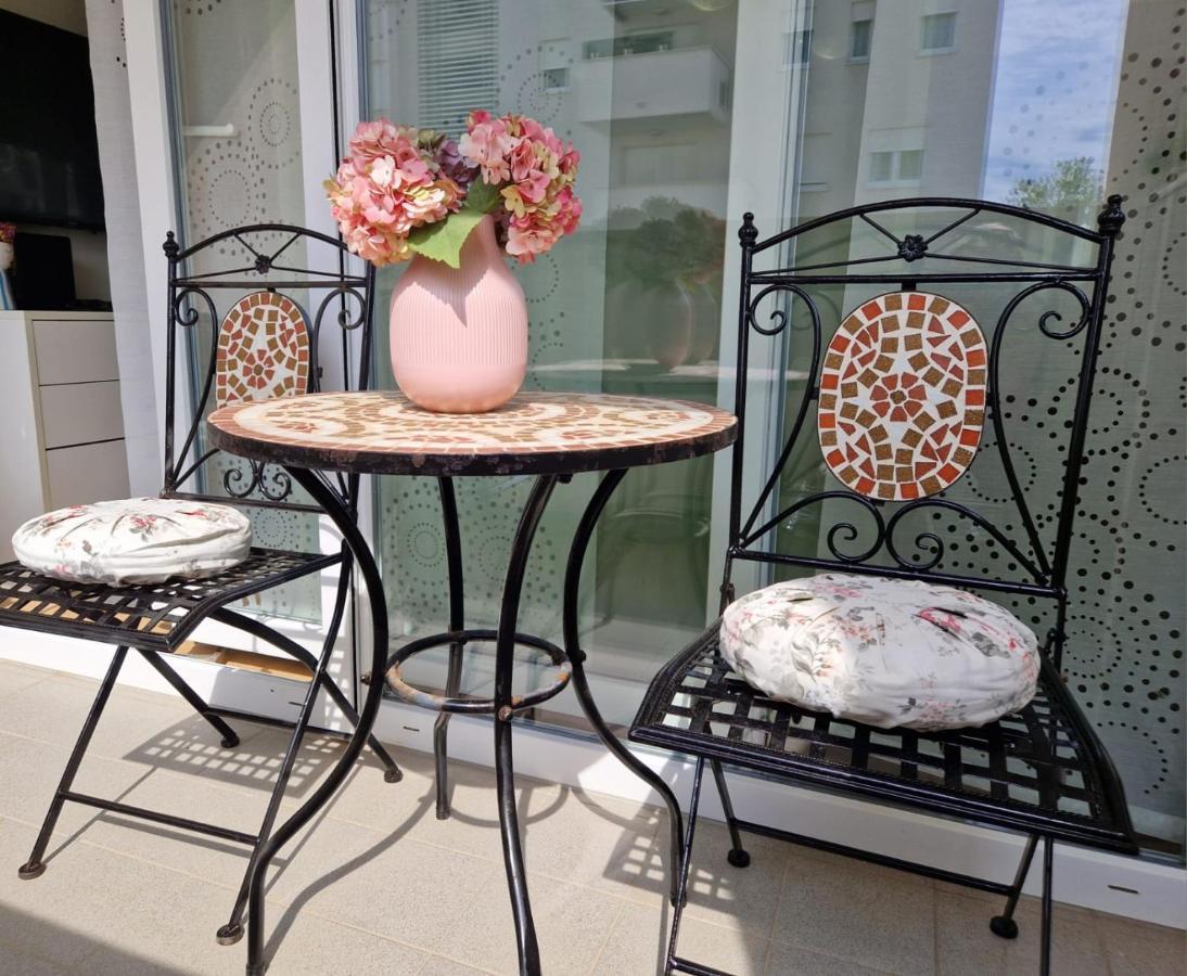 Cozy Niko Apartment - Private Parking And Balcony Zadar Ngoại thất bức ảnh